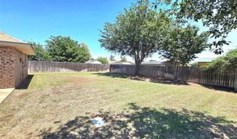 808 Cambridge Dr, Altus, OK 73521