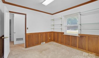 955 Hickory Nut St, Charlotte, NC 28205