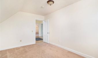 55 Hunter Ave, Newport, RI 02840