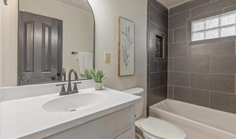 2539 E 10TH St, Cheyenne, WY 82001