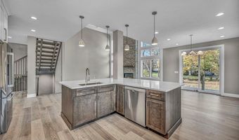 405 Club Dr W, Aurora, OH 44202