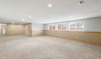 606 E Woodstone Ct, Andover, KS 67002