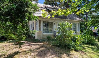2 Norwood St, Albany, NY 12203