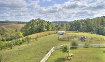 2004 SEVEN MEADOWS Ln, Appomattox, VA 24522