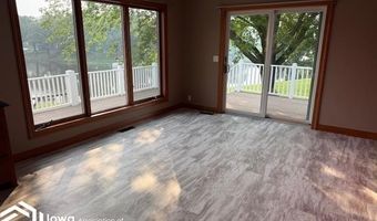 11 Oak Lake Dr, Algona, IA 50511