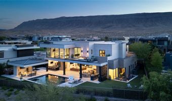 92 Sun Glow Ln, Las Vegas, NV 89135