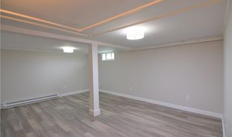 5 Holten Ave, Newport, RI 02840