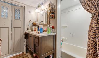 6680 Haasadahl Rd, Allentown, PA 18106