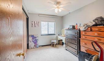 15 W Meadow Dr, Albany, NY 12203