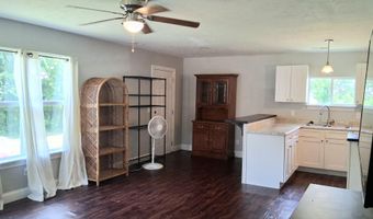 129 W Cline St, Aurora, MO 65605