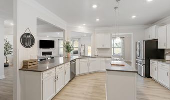 6015 Thicket Ln, Boiling Springs, SC 29316