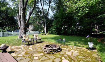 594 Terra Ln, Amherst, OH 44001