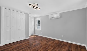 46 E 44TH St, Bayonne, NJ 07002