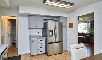 7160 NE 14th St, Ankeny, IA 50023