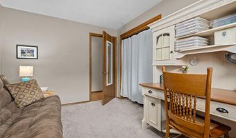 2623 W SUNNYVIEW Cir, Appleton, WI 54914