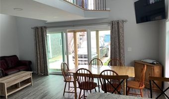 46 Follett Rd, Narragansett, RI 02882