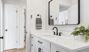 173 Tamrox Dr, Arundel, ME 04046