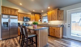 3207 Hardpan Ave, Cody, WY 82414