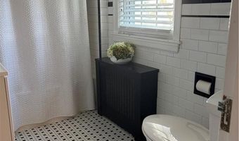 42 Pelham Pkwy, North Providence, RI 02911