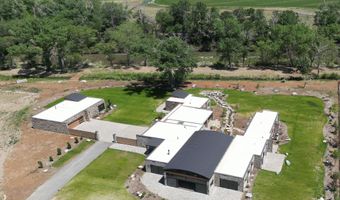 557 Wyatt Ln, Gardnerville, NV 89460