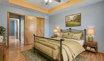 1003 Lisa Ct, Baldwin City, KS 66006