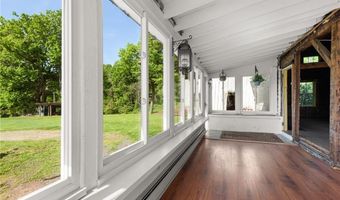 21 Legeyt Rd, Barkhamsted, CT 06063