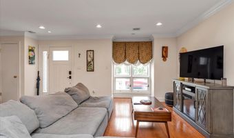150 I U Willets Rd, Albertson, NY 11507