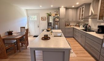 47 Little Brook Ln, Bristol, VT 05443