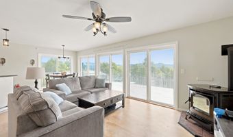 3 Grandview Dr, Berlin, NH 03570