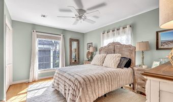 21 Mount St 4A, Bay Head, NJ 08742