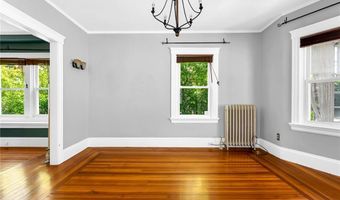 1058 Narragansett Blvd, Cranston, RI 02905