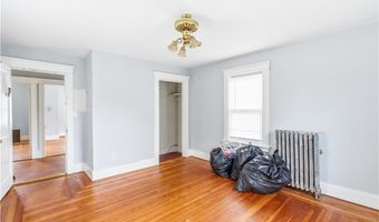 303 Narragansett St, Cranston, RI 02905