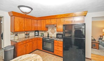 22 Greenmoor Dr, Arcanum, OH 45304