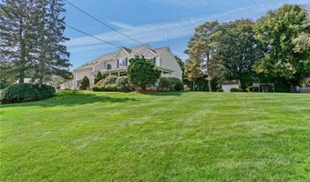 18 Quail Ridge Rd, Cranston, RI 02921