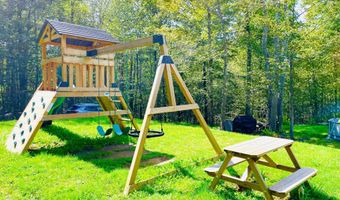 157 Main St, Gouldsboro, PA 18424