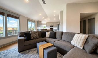 16030 Craig St, Basehor, KS 66007