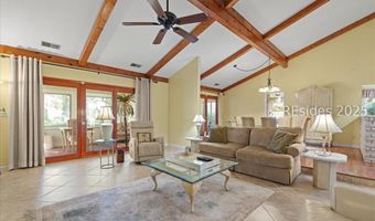 31 Chesterfield Lake Dr, Beaufort, SC 29906