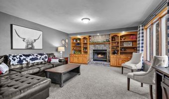 N371 FIELDSIDE Lane, Appleton, WI 54915