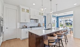 16321 Dryden Rd, Lakeville, MN 55044