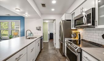 1734 Weatherstone Dr, Ann Arbor, MI 48108