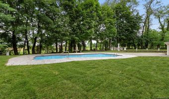 151 Mackay, Bergenfield, NJ 07621