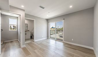 2223 S Highland Ave, Los Angeles, CA 90016