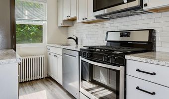 1400 12TH St N 1, Arlington, VA 22209