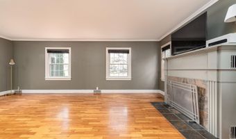 823 W Superior St, Alma, MI 48801