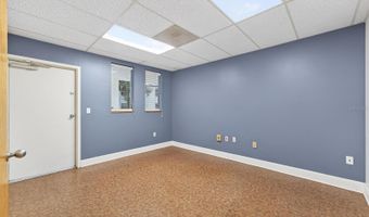 220 N WESTMONTE Dr B, Altamonte Springs, FL 32714