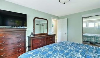 92 Chatworth Ave, Warwick, RI 02886