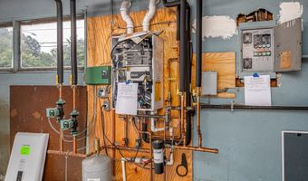 61 Barry Rd, Worcester, MA 01609