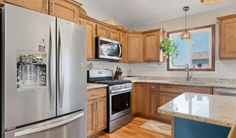 2011 12th Ave NE, Austin, MN 55912
