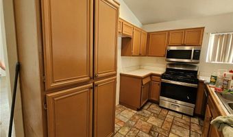 10966 Willow Ln, Adelanto, CA 92301