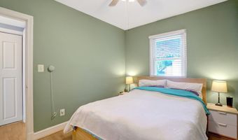 1404 N ROOSEVELT St N, Arlington, VA 22205